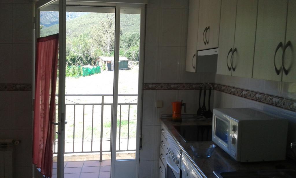 Apartamentos Rascafria Cerquilla Szoba fotó